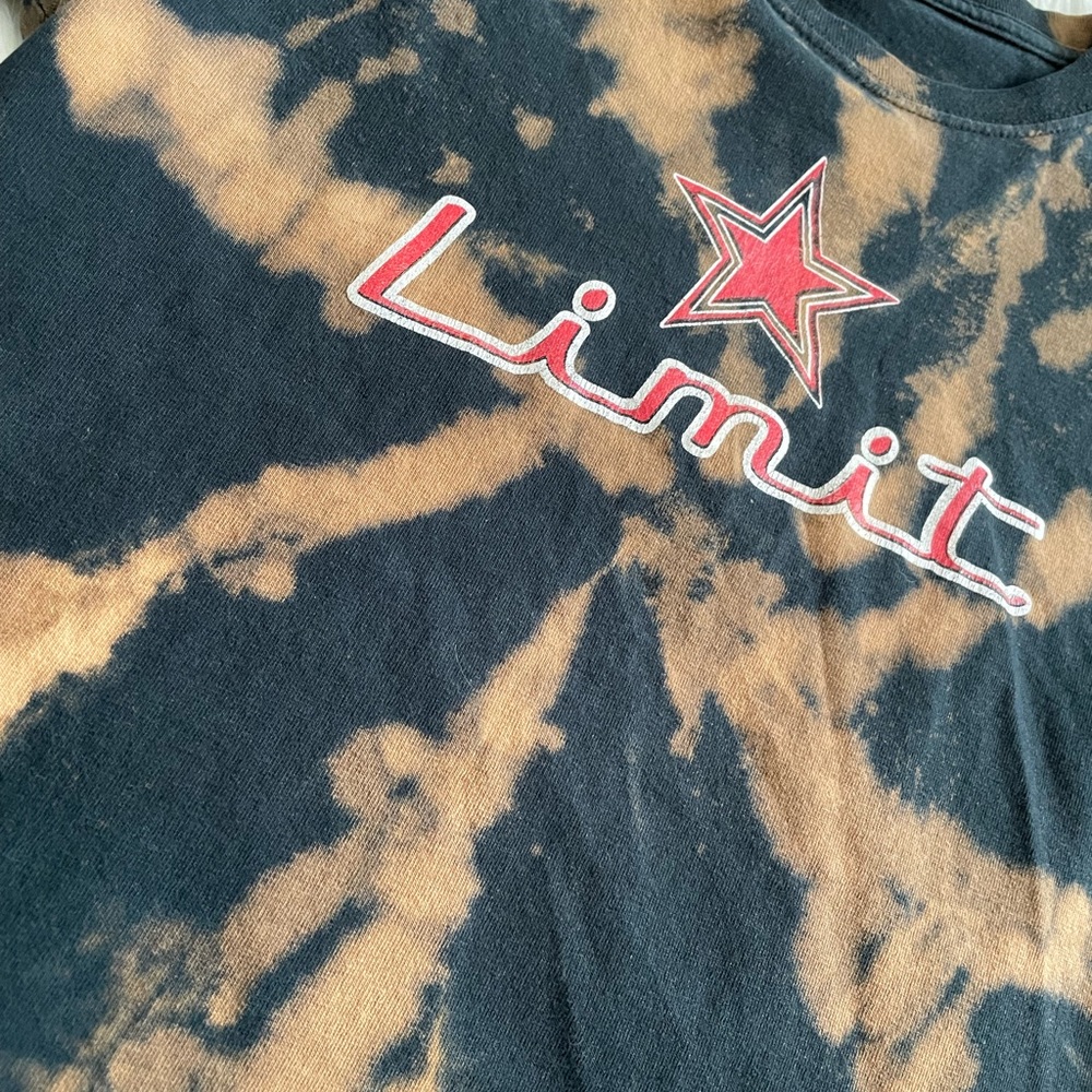 ‼️BLOWOUT SALE‼️5/$25 Bleach dye band shirts - Picture 14 of 17